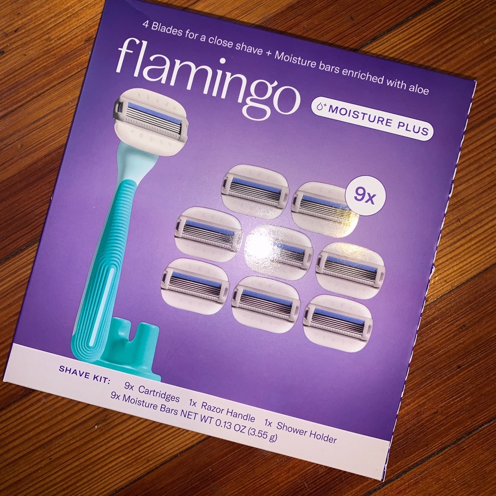 Flamingo by Harry's Moisture Plus Razor Shaving Kit